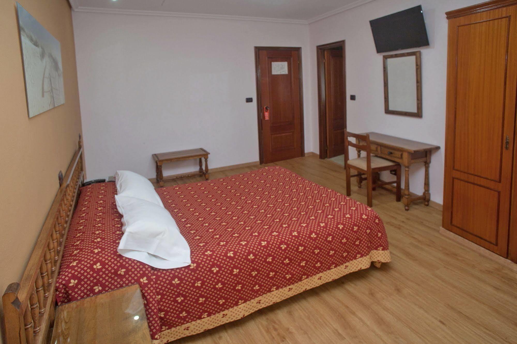 Hospedium Hotel La Marina Costa Da Morte 쎄 외부 사진