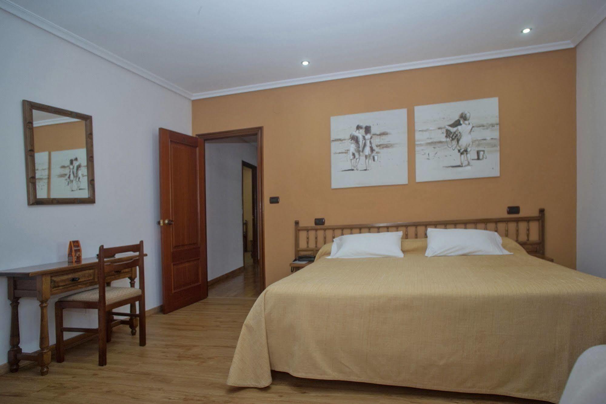 Hospedium Hotel La Marina Costa Da Morte 쎄 외부 사진