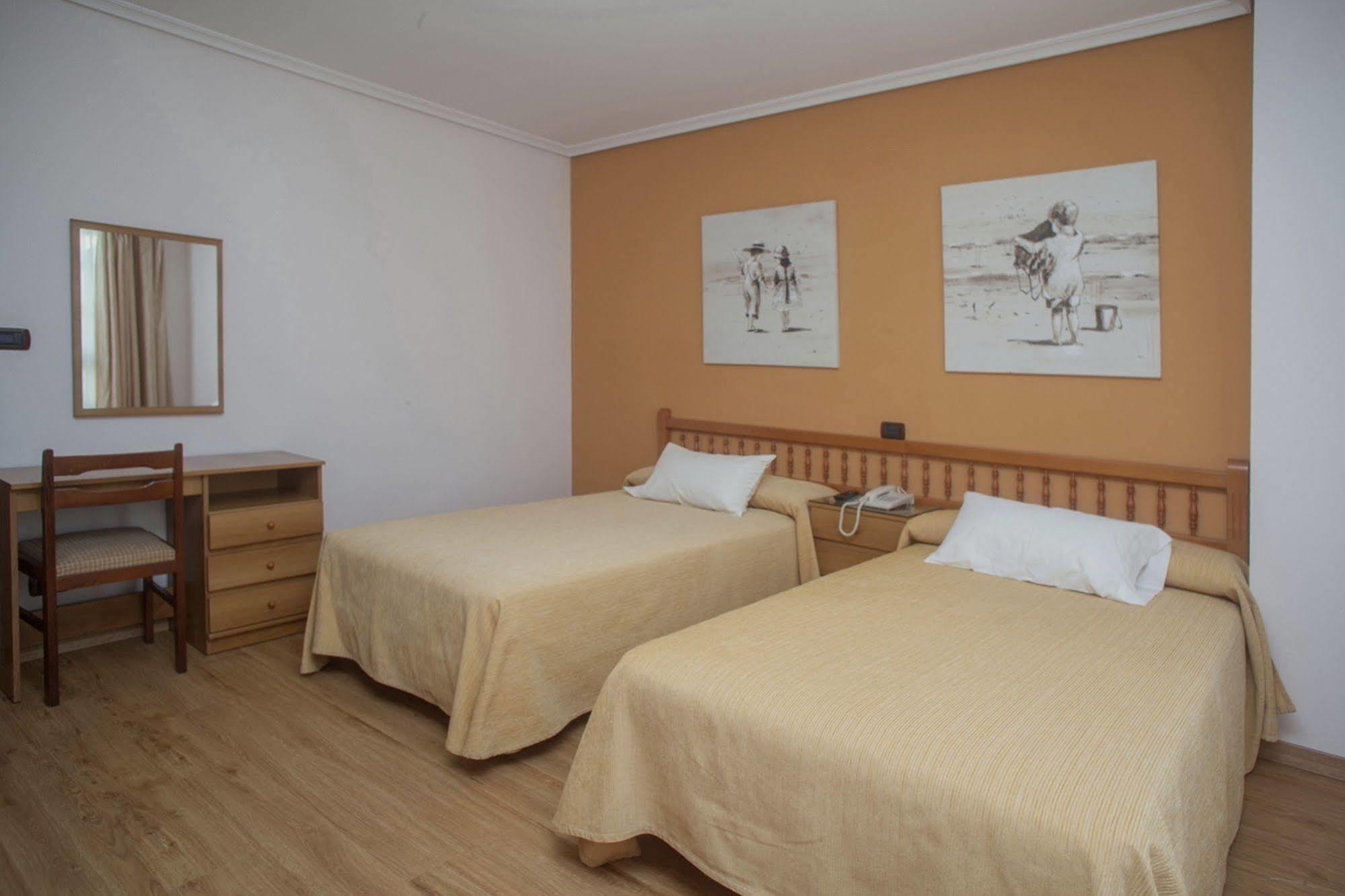 Hospedium Hotel La Marina Costa Da Morte 쎄 외부 사진