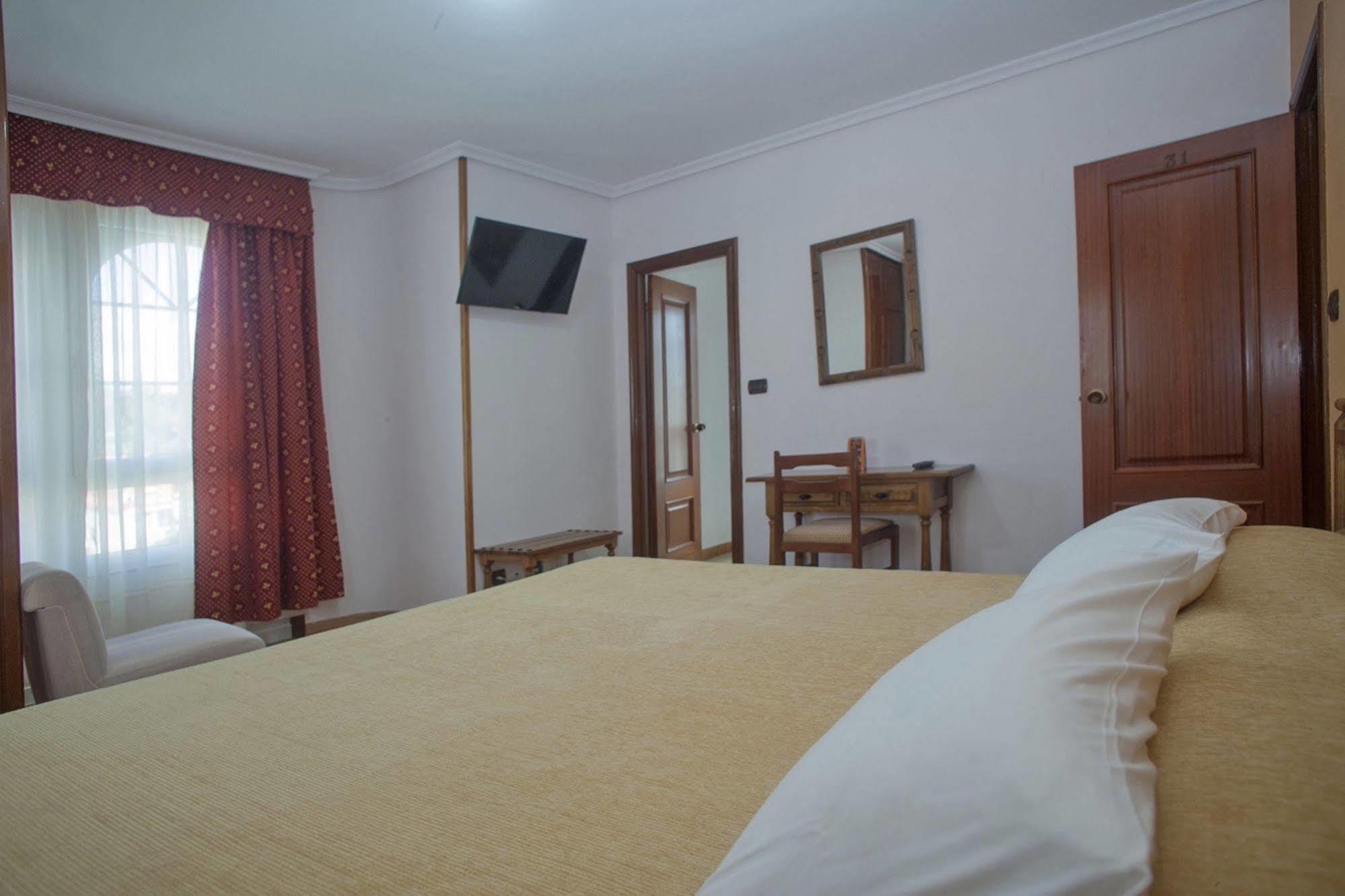 Hospedium Hotel La Marina Costa Da Morte 쎄 외부 사진